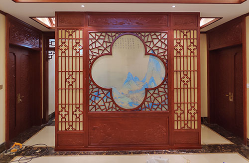 重庆会所室内装修中式仿古实木屏风隔断展示