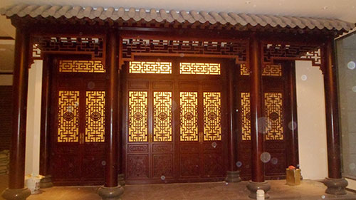 重庆喜迎门中式木作为大家介绍传统中式门窗的种类